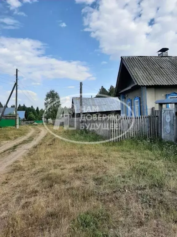 Дом в Пермский край, Чайковский городской округ, д. Жигалки ул. ... - Фото 1