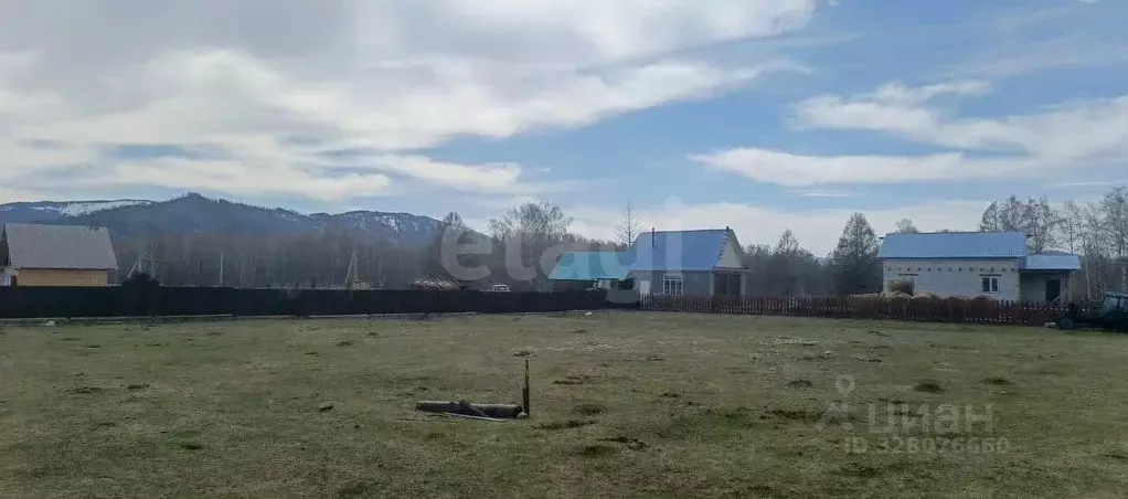 Участок в Алтай, Усть-Коксинский район, пос. Октябрьское ул. Веселая, ... - Фото 1