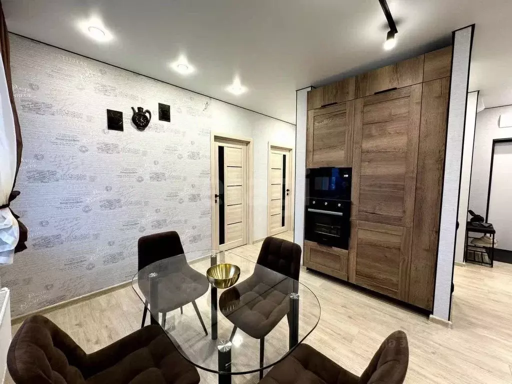 2-к кв. Тюменская область, Тюмень ул. Андрея Кореневского, 5 (58.0 м) - Фото 1