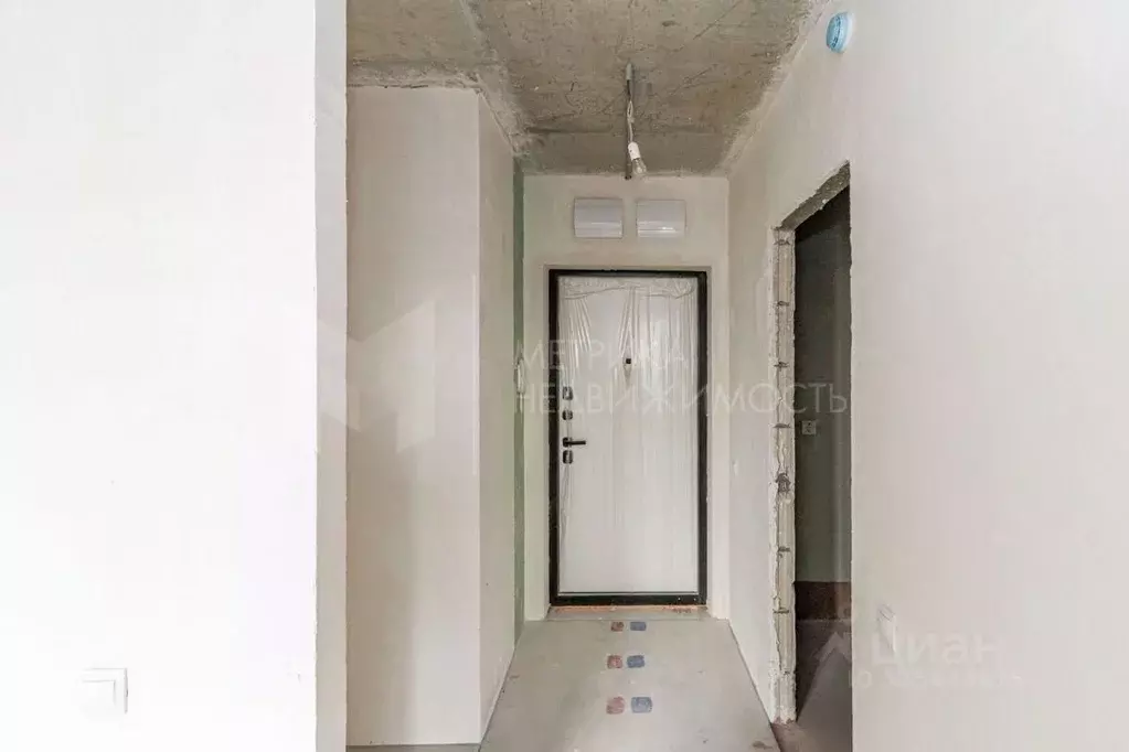 1-к кв. Тюменская область, Тюмень ул. Первооткрывателей, 8 (37.1 м) - Фото 1