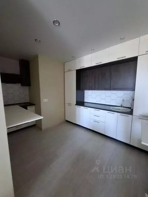 Квартира, 3 комнаты, 70.9 м - Фото 0