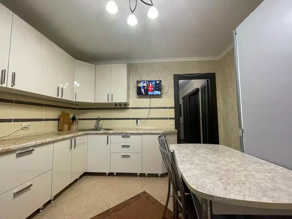 1-к кв. Чувашия, Чебоксары ул. Ленинского Комсомола, 5 (44.0 м) - Фото 0
