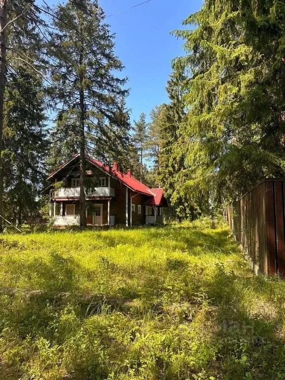 Дом в Ленинградская область, Выборгский район, Рощинское городское ... - Фото 2