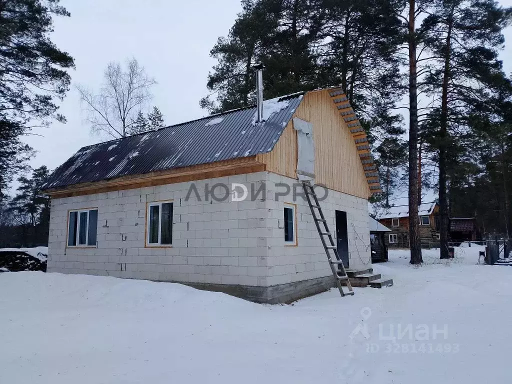 Дом в Алтай, Майминский район, с. Манжерок Пионерская ул., 35 (80 м) - Фото 1
