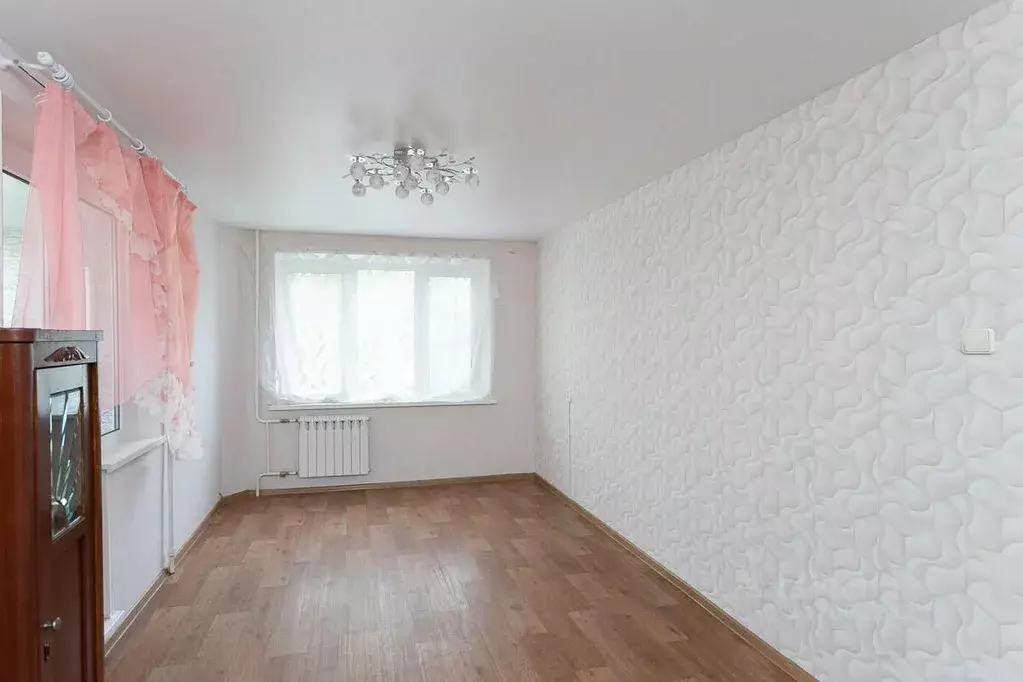 2-к кв. Владимирская область, Владимир ул. Комиссарова, 9 (49.7 м) - Фото 0