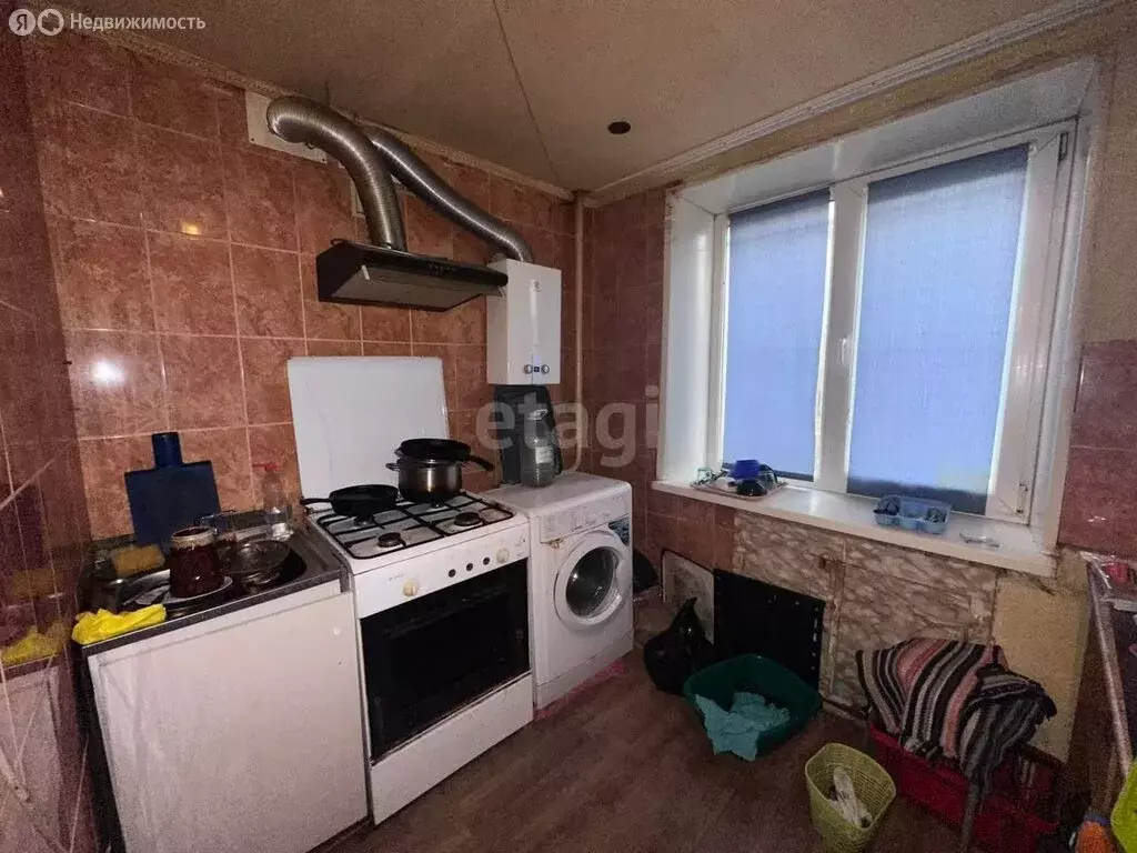 3-комнатная квартира: Чебаркуль, улица 9 Мая, 13 (58.4 м) - Фото 0
