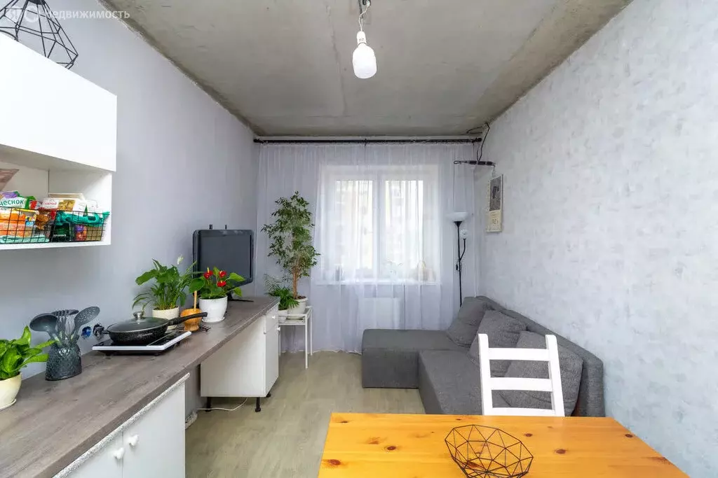 3-комнатная квартира: Тюмень, улица Мельникайте, 2к12 (79.1 м) - Фото 1