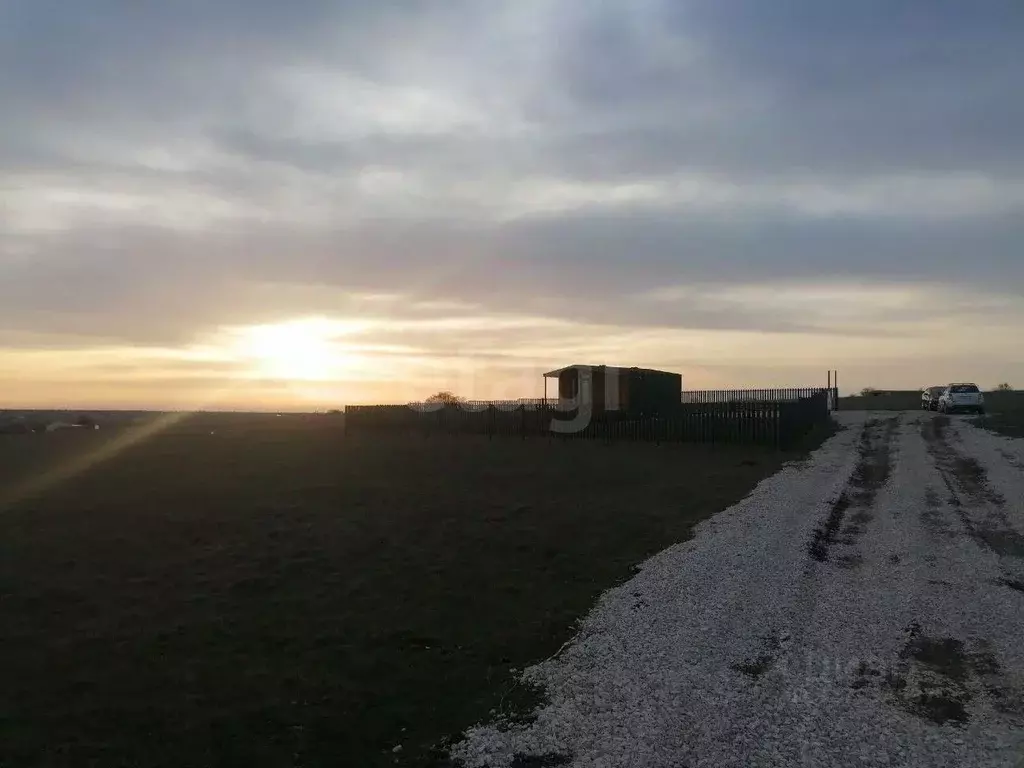 Участок в Крым, Симферопольский район, Перовское с/пос, с. Ключи ул. ... - Фото 1