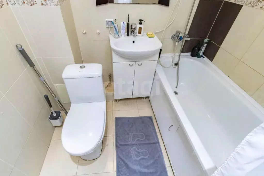 1-к кв. Тюменская область, Тюмень ул. Коммунаров, 4 (32.2 м) - Фото 1