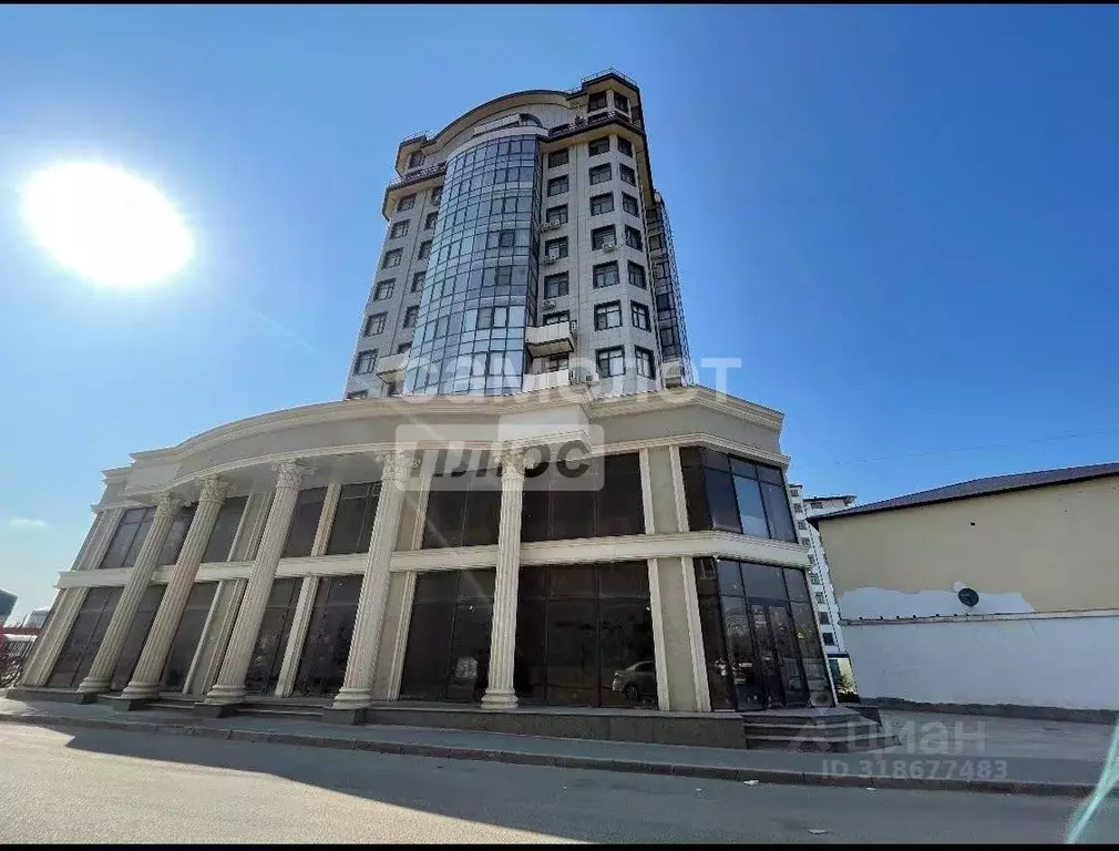 2-к кв. Дагестан, Махачкала ул. Гаджи Алибегова, 90 (75.0 м) - Фото 0
