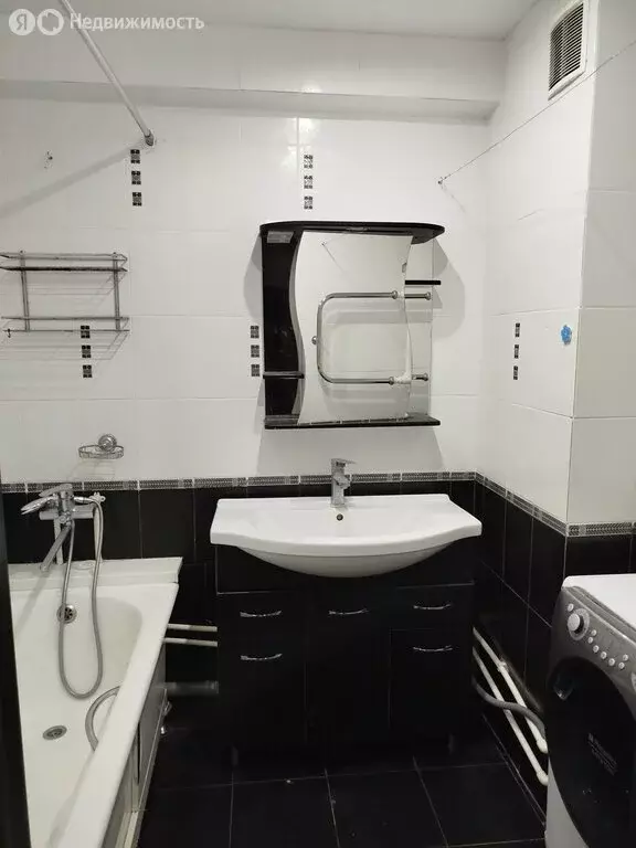 2-комнатная квартира: Ижевск, улица Михаила Петрова, 33 (55.6 м) - Фото 1