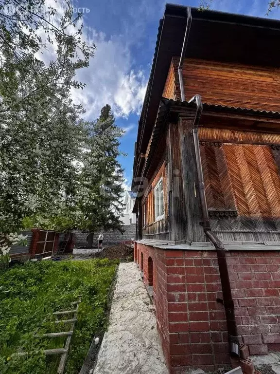 Дом в Екатеринбург, улица Рыбаков (315 м) - Фото 1