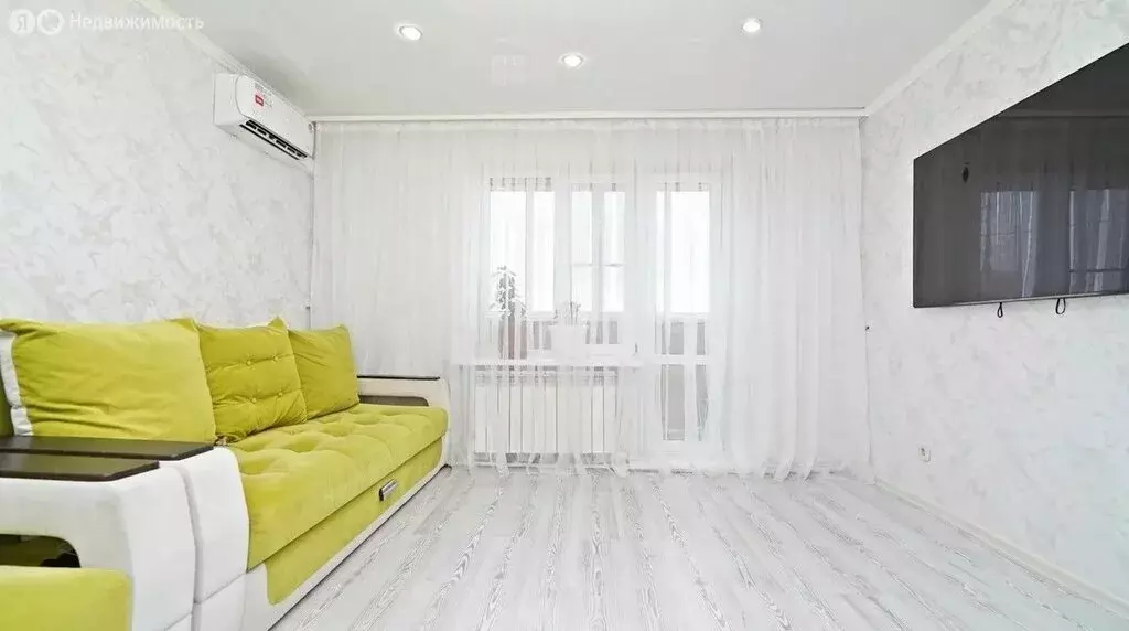 3-комнатная квартира: Казань, улица Юлиуса Фучика, 42 (63.8 м) - Фото 2