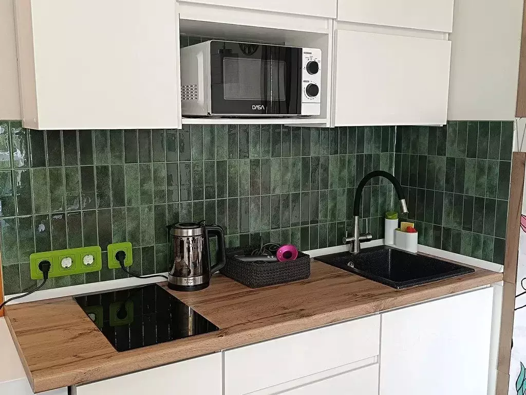 Студия Свердловская область, Екатеринбург ул. Юмашева, 6 (20.0 м) - Фото 1