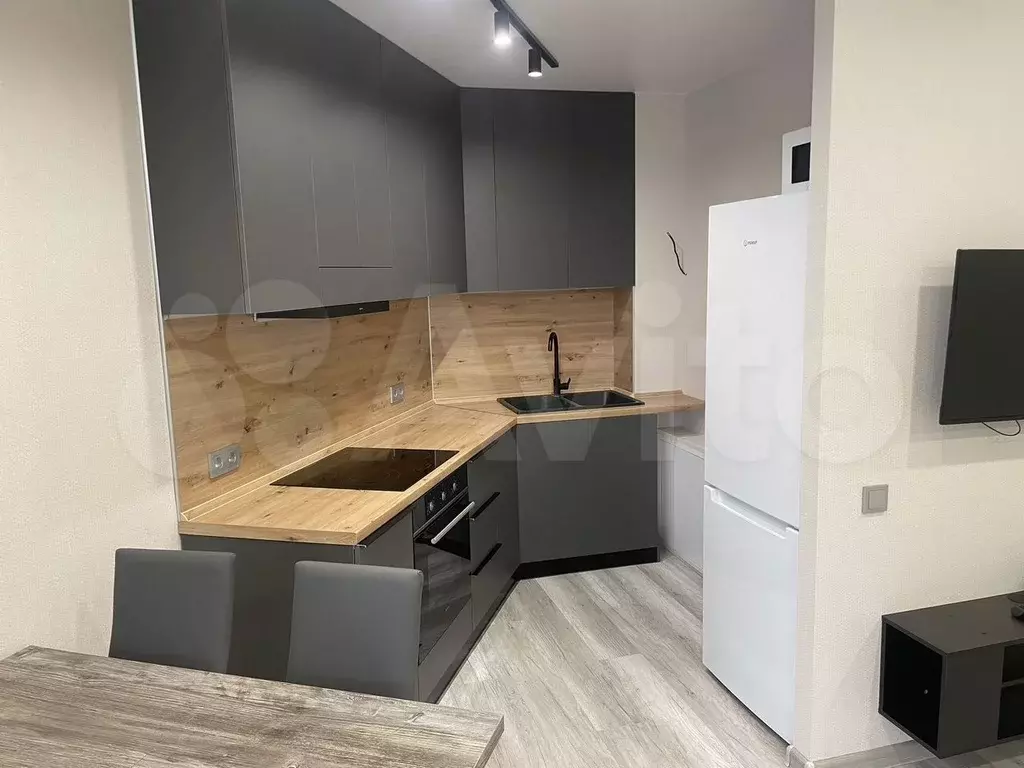 2-к. квартира, 70 м, 24/25 эт. - Фото 0