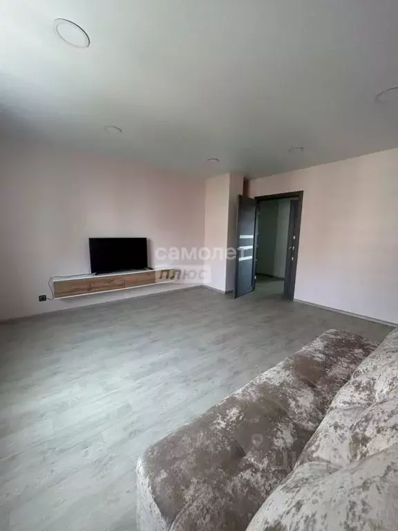 2-к кв. Нижегородская область, Нижний Новгород Победная ул., 8 (72.0 ... - Фото 1