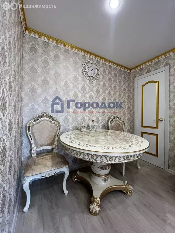 2-комнатная квартира: Каменск-Уральский, посёлок Трубный, улица ... - Фото 0