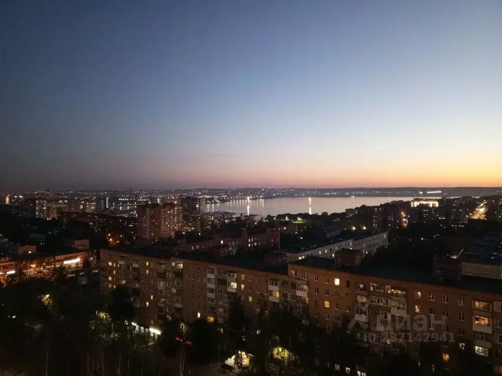 2-к кв. Удмуртия, Ижевск ул. Карла Маркса, 304Б (53.0 м) - Фото 1