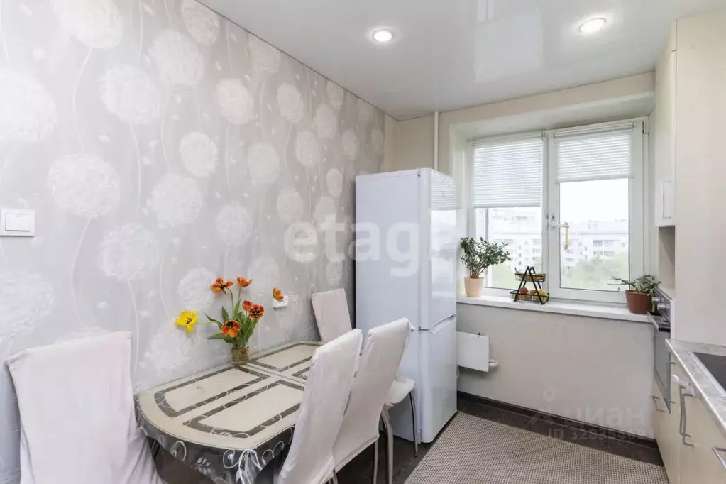 3-к кв. Тюменская область, Тюмень проезд Стахановцев, 1 (65.7 м) - Фото 1