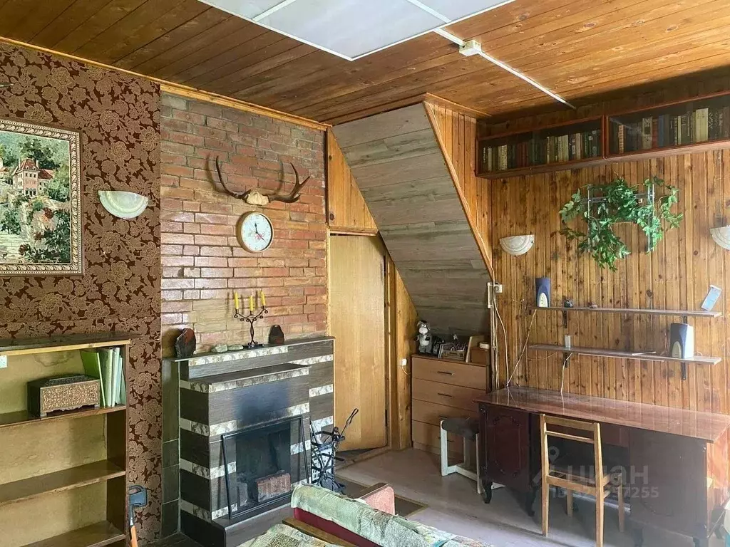 Дом в Ленинградская область, Лужский район, Толмачевское городское ... - Фото 1