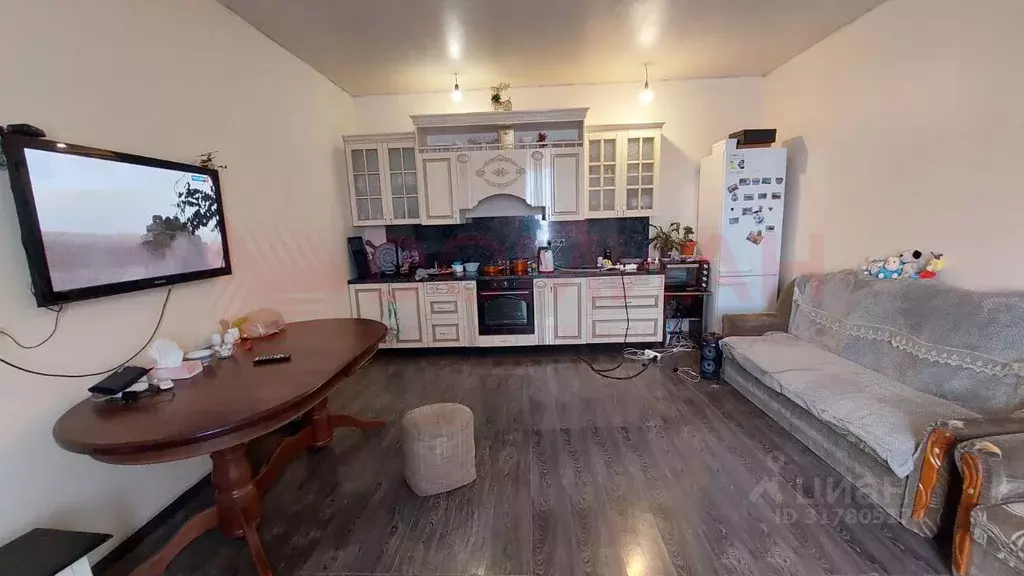 Дом в Ростовская область, Мясниковский район, с. Чалтырь  (80 м) - Фото 1