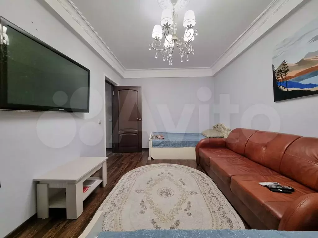 1-к. квартира, 47 м, 1/10 эт. - Фото 1