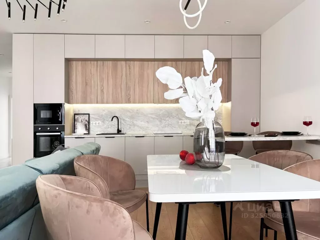 3-к кв. Москва ул. Петра Алексеева, 14 (95.0 м) - Фото 0