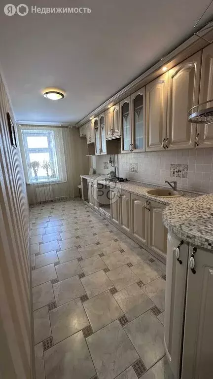 4-комнатная квартира: Стерлитамак, улица Чехова, 1 (80 м) - Фото 1