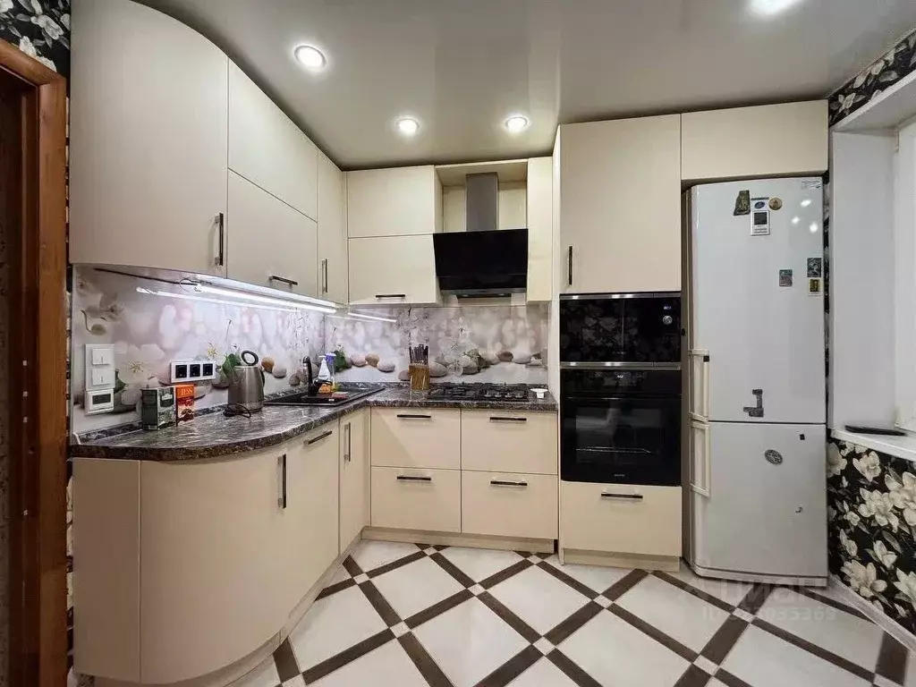 2-к кв. Ямало-Ненецкий АО, Новый Уренгой Восточный мкр, 4/5 (54.0 м) - Фото 0