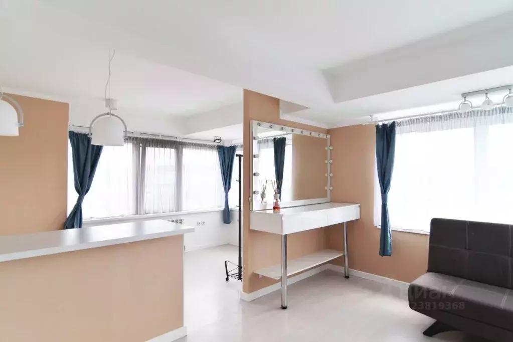 Студия Ханты-Мансийский АО, Ханты-Мансийск ул. Рознина, 71 (33.6 м) - Фото 1