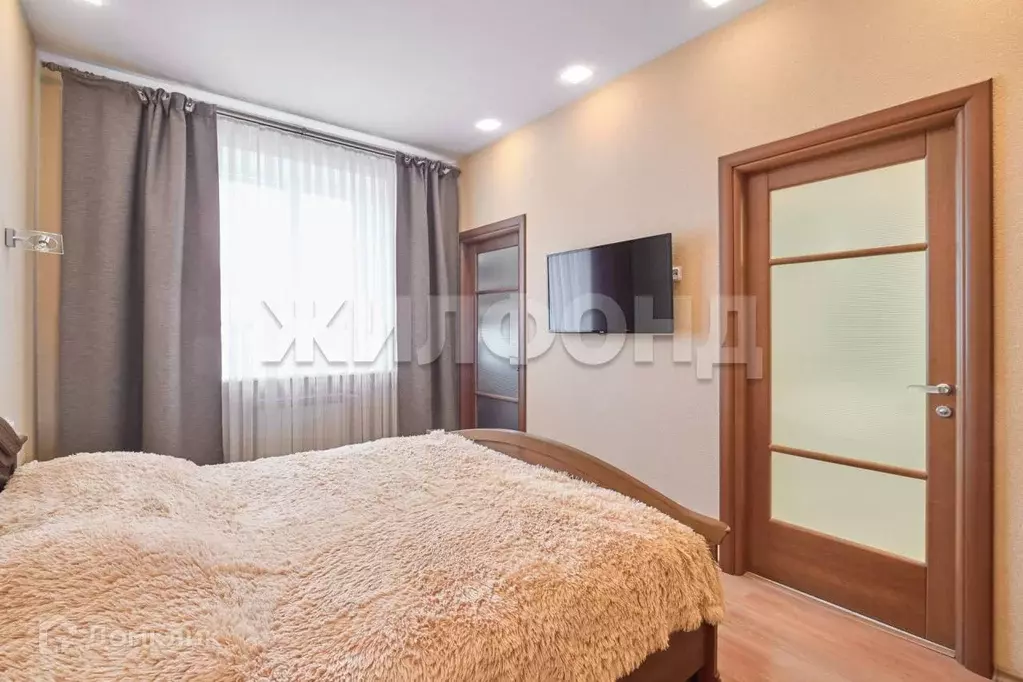 Продаётся 3-к квартира, 140 м - Фото 1