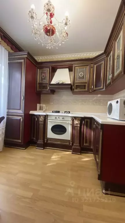 3-к кв. Белгородская область, Белгород ул. 5 Августа, 27к2 (72.0 м) - Фото 1