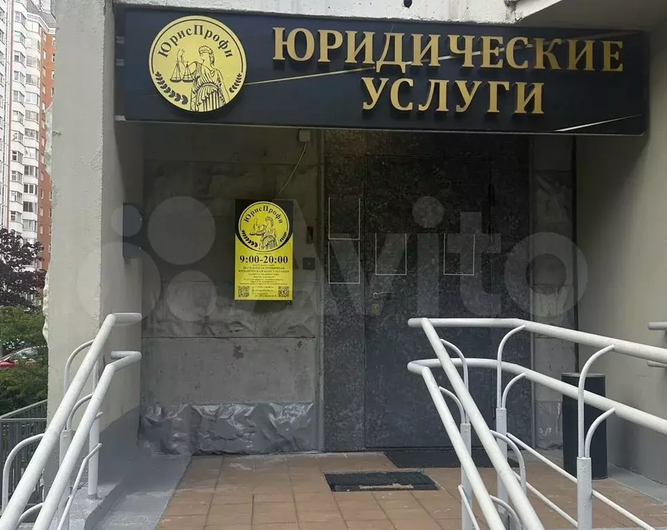 Комната 12,3 м в 3-к., 1/22 эт. - Фото 0