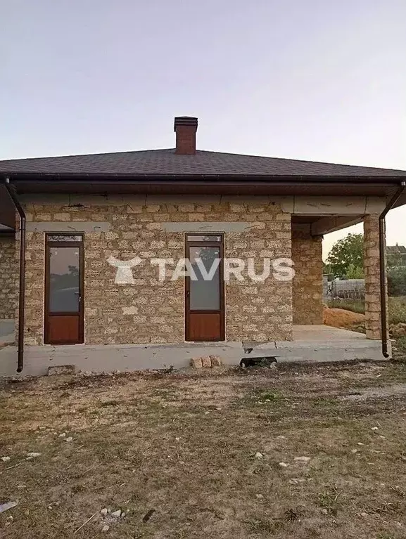 Дом в Крым, Симферопольский район, Перовское с/пос, с. Украинка ул. ... - Фото 1