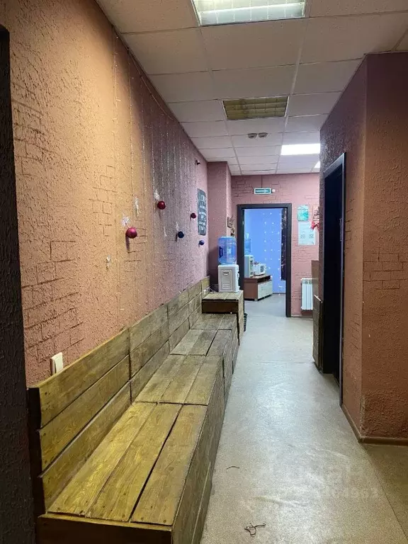 Помещение свободного назначения в Омская область, Омск просп. ... - Фото 1