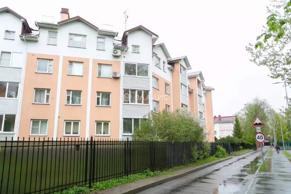 3-к кв. Санкт-Петербург 3-я 1-й половины линия, 53 (138.1 м) - Фото 1