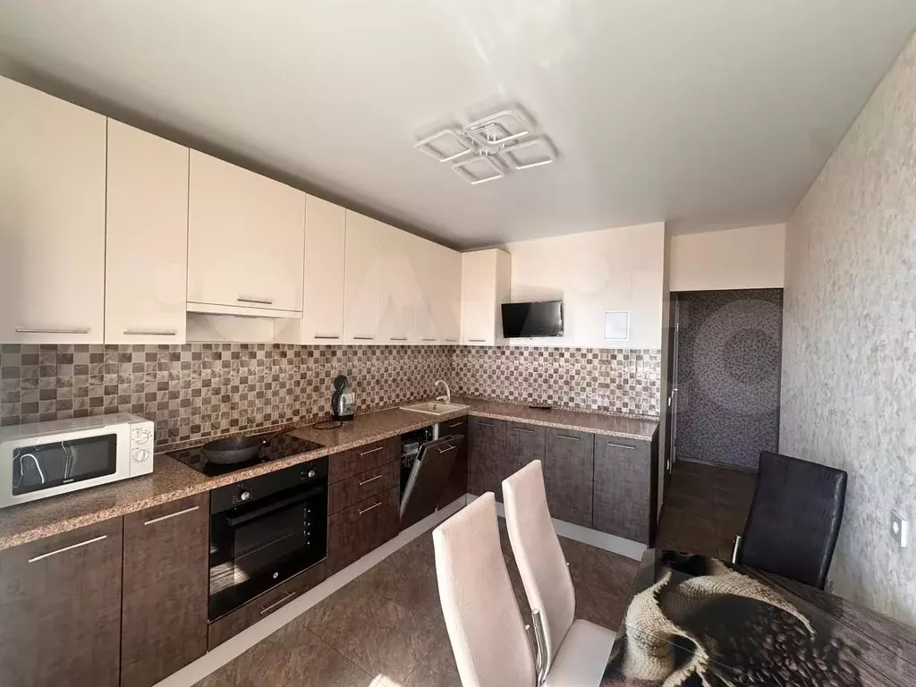 1-к. квартира, 40 м, 13/18 эт. - Фото 0