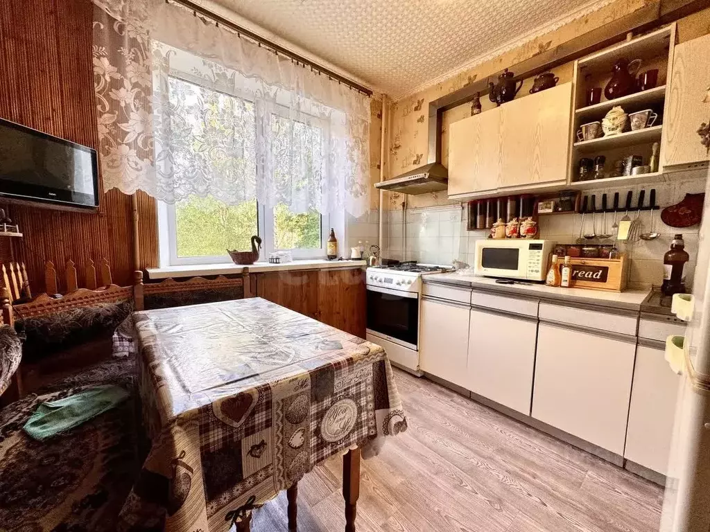 3-к кв. Смоленская область, Ярцево Автозаводская ул., 36 (62.0 м) - Фото 0