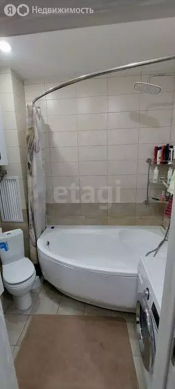 3-комнатная квартира: Батайск, улица Ушинского, 3 (65 м) - Фото 1