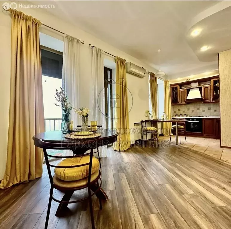 2-комнатная квартира: Волгоград, улица Маршала Чуйкова, 45 (57.2 м) - Фото 1