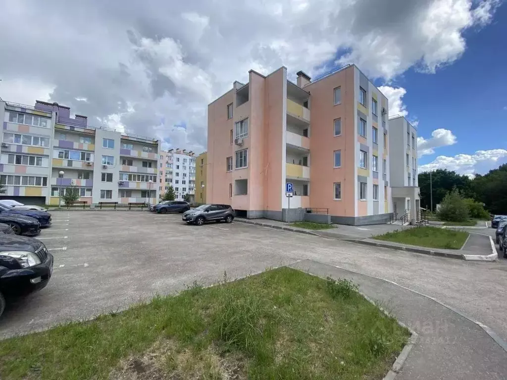 2-к кв. Самарская область, Самара Демократическая ул., 140 (66.5 м) - Фото 1
