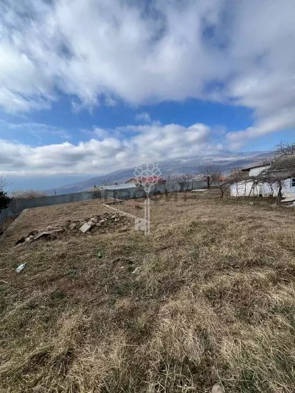 Участок в Крым, Алушта муниципальный округ, с. Лучистое ул. Озерная, 2 ... - Фото 1