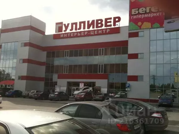 Торговая площадь в Ханты-Мансийский АО, Сургут ул. Маяковского, 57 (37 ... - Фото 1