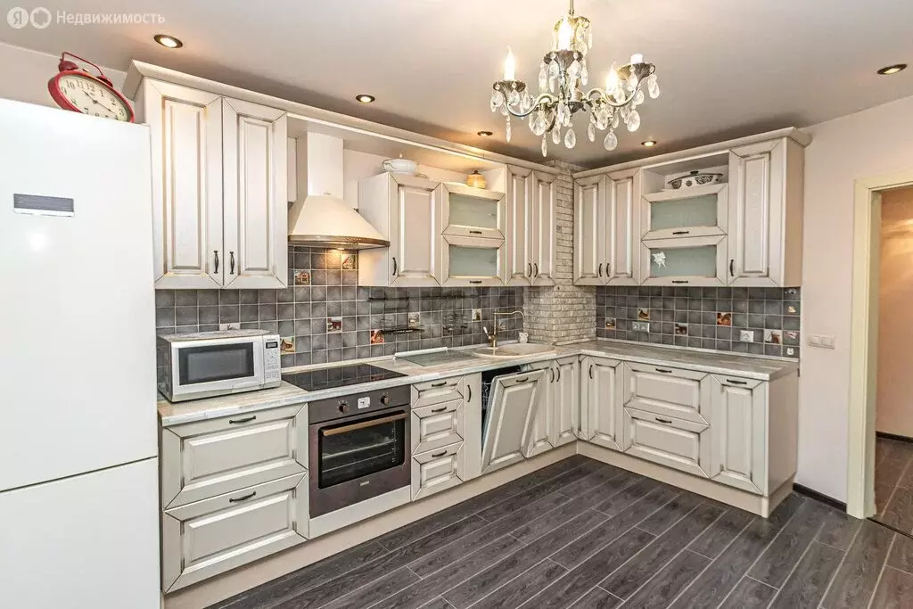 3-комнатная квартира: Бердск, улица Красная Сибирь, 132 (91.9 м) - Фото 1