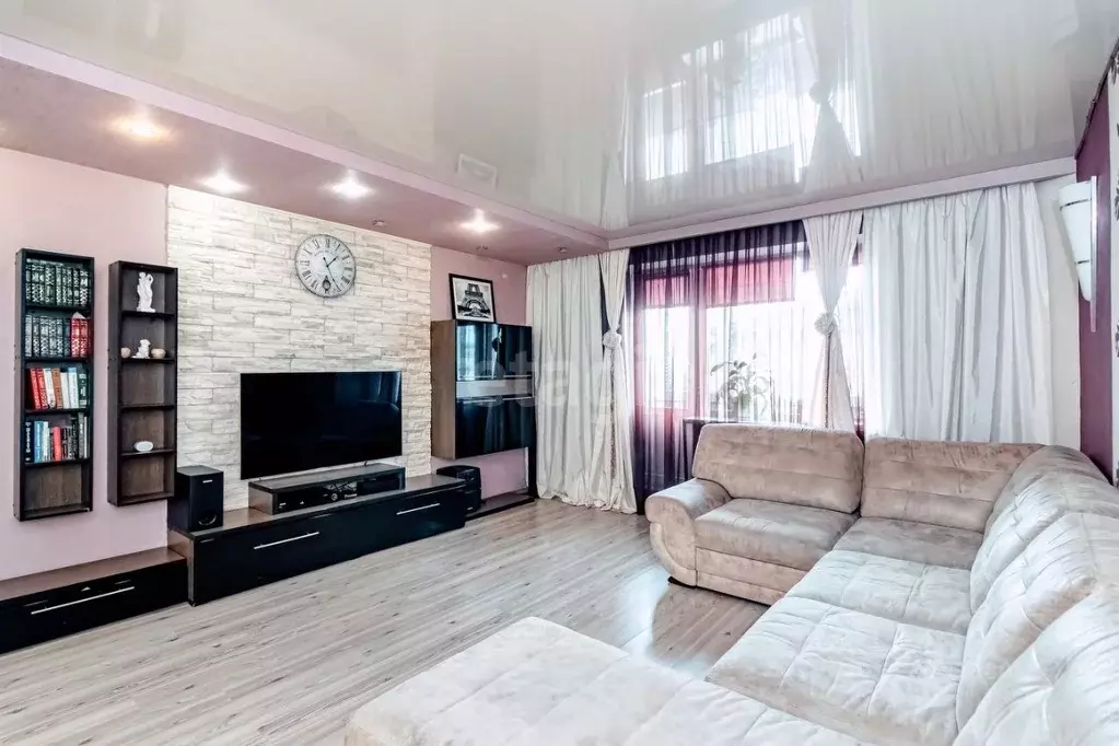 4-к кв. Ханты-Мансийский АО, Ханты-Мансийск ул. Пушкина, 3 (95.9 м) - Фото 1