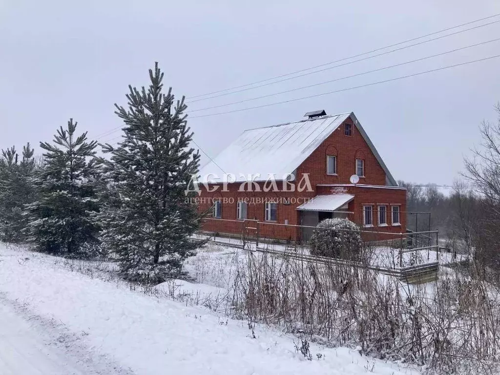 Дом в Белгородская область, Старооскольский городской округ, с. ... - Фото 0