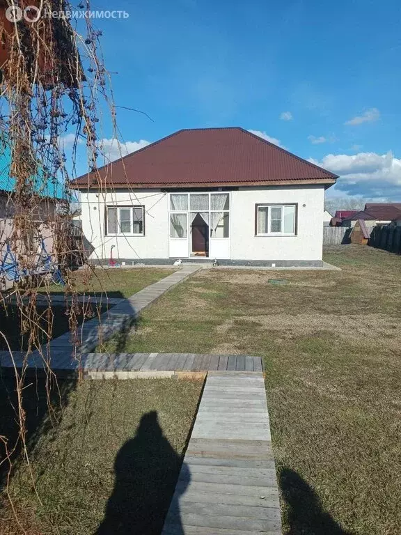 Дом в село Хомутово, Еловая улица, 20А (75 м) - Фото 1