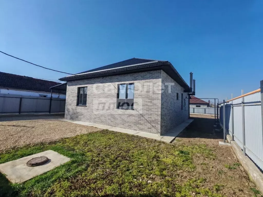 Дом в Краснодарский край, Крымский район, Варениковская ст-ца ул. Мира ... - Фото 2