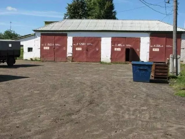 Помещение свободного назначения в Чувашия, Урмары пгт ул. Комарова, 11 ... - Фото 0