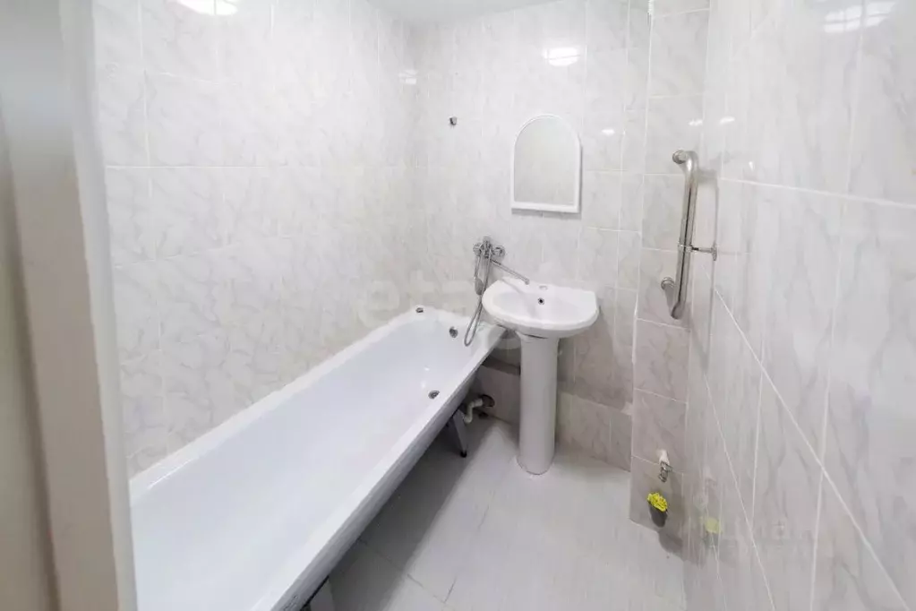 3-к кв. Татарстан, Альметьевск просп. Строителей, 68 (78.0 м) - Фото 1